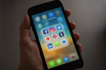 Nu îţi promovezi încă business-ul pe social media? Iată de ce este necesară urmarea unor cursuri de social media în societatea modernă actuală